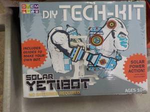 lot 171 image: DIY Tech Kit Solar Yetibot...