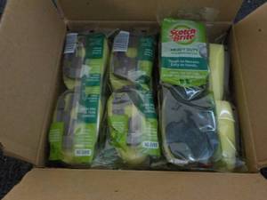 lot 273 image: Case of Scotch Brite Dishwand Refil...