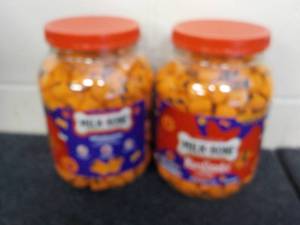 lot 275 image: 2 Jugs Milk Bone maro Snacks for Do...