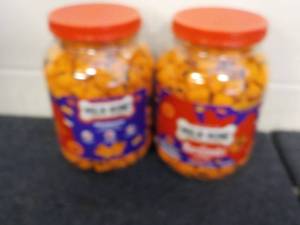 lot 276 image: 2 Jugs Milk Bone maro Snacks for Do...