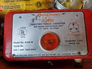 Bull Dozer Cobra Electric Fencer with Ground Wire and Package of New Insulators
