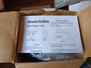 New in the Box Heath Zenith Dusk Till Dawn LED Light