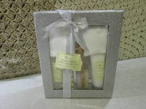 (F-0) Luxury Slipper Foot Care Gift...