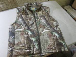 (E-2) Cabelas Realtree Camo Vest S...