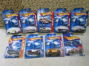 (C-4) Assorted Hot Wheels in Packag...