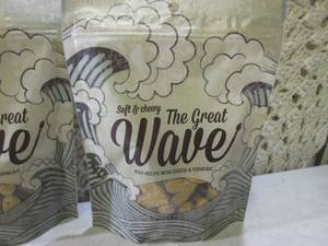 (B-3) The Great Wave Dog Treats Fis...