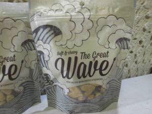 (B-3) The Great Wave Dog Treats Fis...
