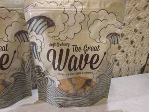 (B-3) The Great Wave Dog Treats Fis...