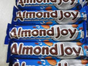 (B-2) 18 Almond Joy Candy Bars Past...