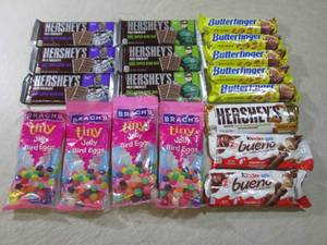 (B-2) 18 Assorted Candy Bars Jelly ...