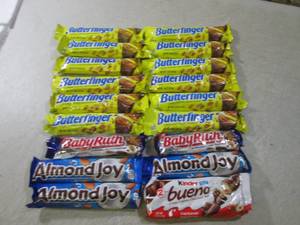 (B-3) 18 Assorted Candy Bars Past D...