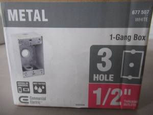 lot 732 image: 1-Gang Rectangular Weatherproof Junction Box with 3 12 in. Holes - White (Case of 16), Model S100WHE-R.