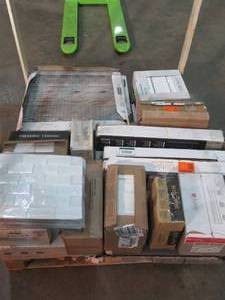 Small pallet of small qty tilebacksplash - as is