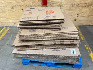lot 115 image: Pallet of Home Depot Moving Boxes