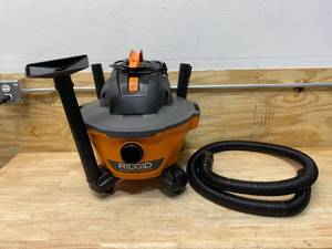 lot 74 image: RIDGID 6 Gal. 3.5-Peak HP NXT WetDry Shop Vacuum with Filter, Hose and Accessories