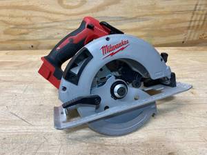 lot 15 image: MILWAUKEE M18 18-Volt Lithium-Ion Brushless Cordless 7-14 in. Circular Saw (Tool-Only)