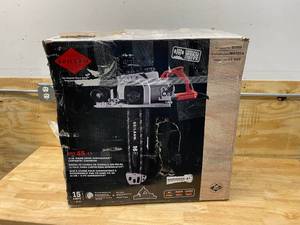 lot 10 image: SKILSAW Sawsquatch 16 in. 15 Amp Dual-Field Electric Corded Worm Drive Carpentry Chainsaw