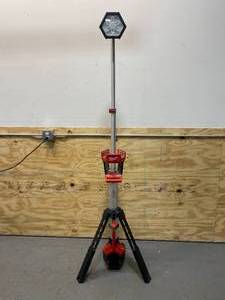 lot 101 image: MILWAUKEE M18 18-Volt Lithium-Ion Cordless Rocket Dual Power Tower Light (Tool-Only)