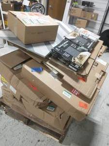 lot 4 image: PALLET OF MIXED ASSORTED TILE