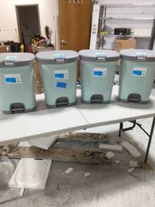 lot 22 image: 4 TRASH BINS