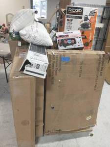 lot 25 image: PALLET OF MIXED ITEMS SEE PICTURES