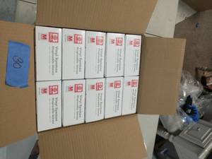 lot 30 image: MEDIUM Blue Synmax VinylNitrile Blend 4G Multi-Purpose Disposable Gloves, (100-Pack)