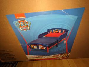 lot 106 image: Delta Childrens Plastic Toddler Bed, Nick Jr. PAW Patrol