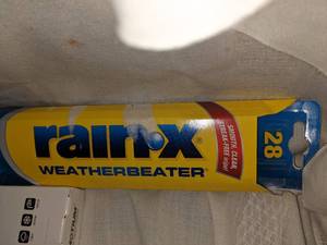 lot 46 image: Rain-X & Motum Windshield Wipers