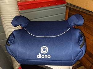 lot 78 image: Diono Backless Booster Car Seat