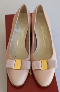 Salvatore Ferragamo Pale Pink Leather Vara Pumps