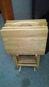 lot 124 image: 4 Oak TV Trays and Stand