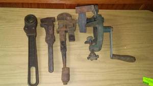 lot 132 image: Vintage tools