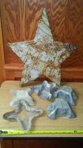 lot 134 image: Metal decor pieces