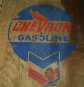 lot 148 image: Chevron Gasoline Wood Crate- vintage.