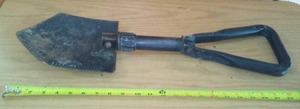 lot 155 image: Military style fold up shovel spade.