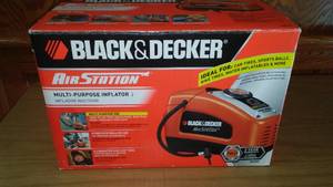 lot 179 image: Black and Decker Air Station 12 Volt or 110 Volt.