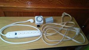 lot 219 image: Bus Strip, extension cords, alarm sensor, timer and more.