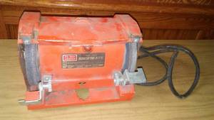 lot 254 image: Shopmat 4.5 in. tabletop grinder