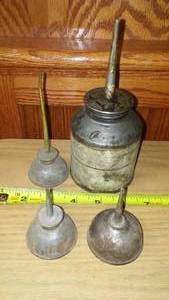 lot 267 image: 4 Oil cans.