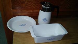 lot 866 image: 3 corning ware amazingly clean.