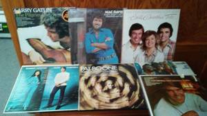 lot 890 image: 7 Country Crossover Albums