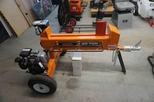 lot 18 image: Brave Pro Brand Dual Split 20 Ton Log Splitter