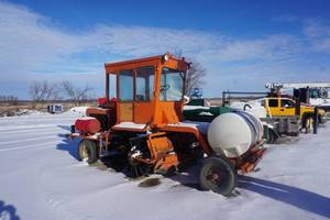 lot 13 image: Rosco Brown Model Model BH-7 Power Sweeper