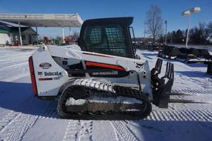 lot 2 image: 2016 Bobcat T-550 Multi Terrain Tracked Skid Loader Skid Steer