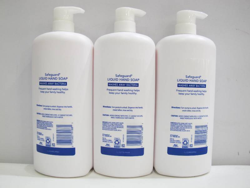 lot 915 image: 3 Bottles Safeguard Liquid Hand Soap - Fresh Clean Scent - 40 oz Each -120 oz Total