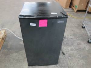 lot 544 image: Midea 3.3 Cu. Ft. Compact Refrigerator MRM33S8ASL - Does Not Cool