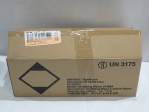 lot 921 image: SpaRoom 10-Pack, Spa Room Sanitizing Alcohol Wipes (800 Total Wipes)