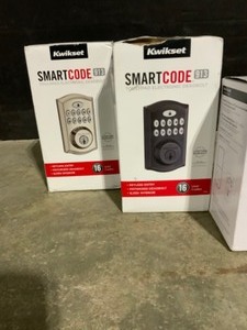 Assorted Colors of Kwikset PowerBolt2 & Smartcode 913 Touchpad Electronic Deadbolts. See Pictures
