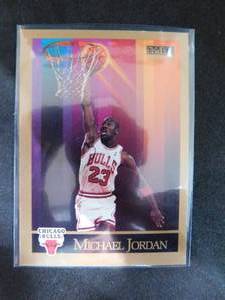 lot 74 image: 1990 Skybox Michael Jordan #41 1st Skybox Card HOFer