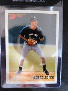 lot 117 image: 1993 Bowman Derek Jeter Rookie Card #511 HOFer Mint Condition